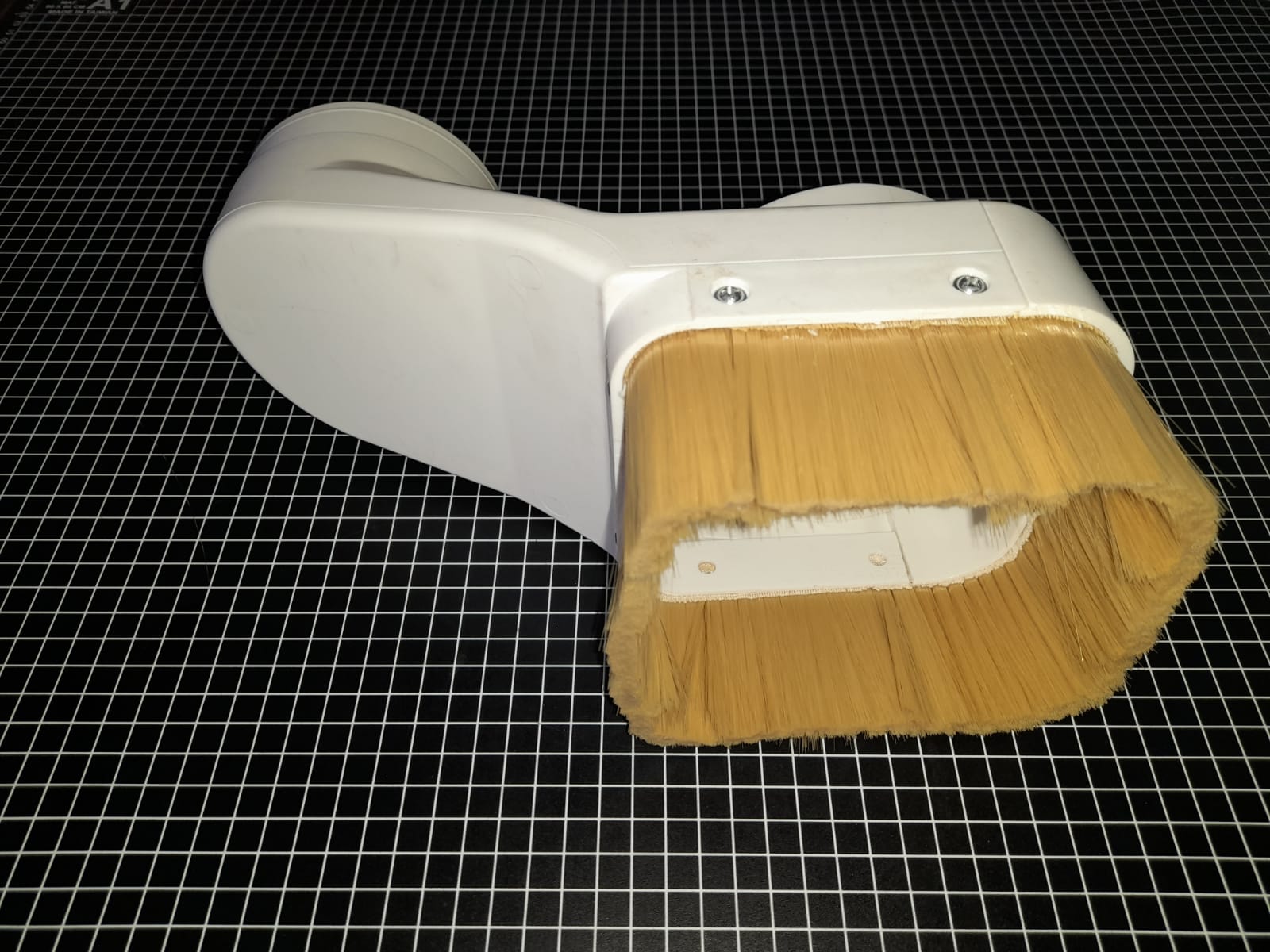 PORTA CEPILLO COLECTOR DE POLVO Y MADERA PARA ROUTER CNC PARA MANGUERA DE 4" DE DIAMETRO - Imagen 4