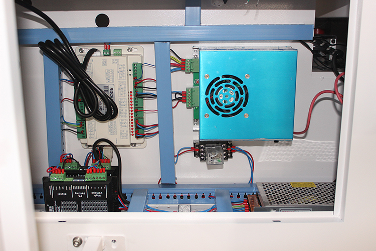 MAQUINA DE CORTE Y GRABADO LÁSER CNC 400X400MM 50W CON SISTEMA RUIDA 6445 Y CHILLER CW-3000 - Imagen 12