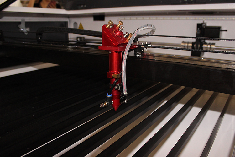 MAQUINA LÁSER CNC PARA CORTE Y GRABADO 1300 X 900MM 130W LINEA PRO - Imagen 19