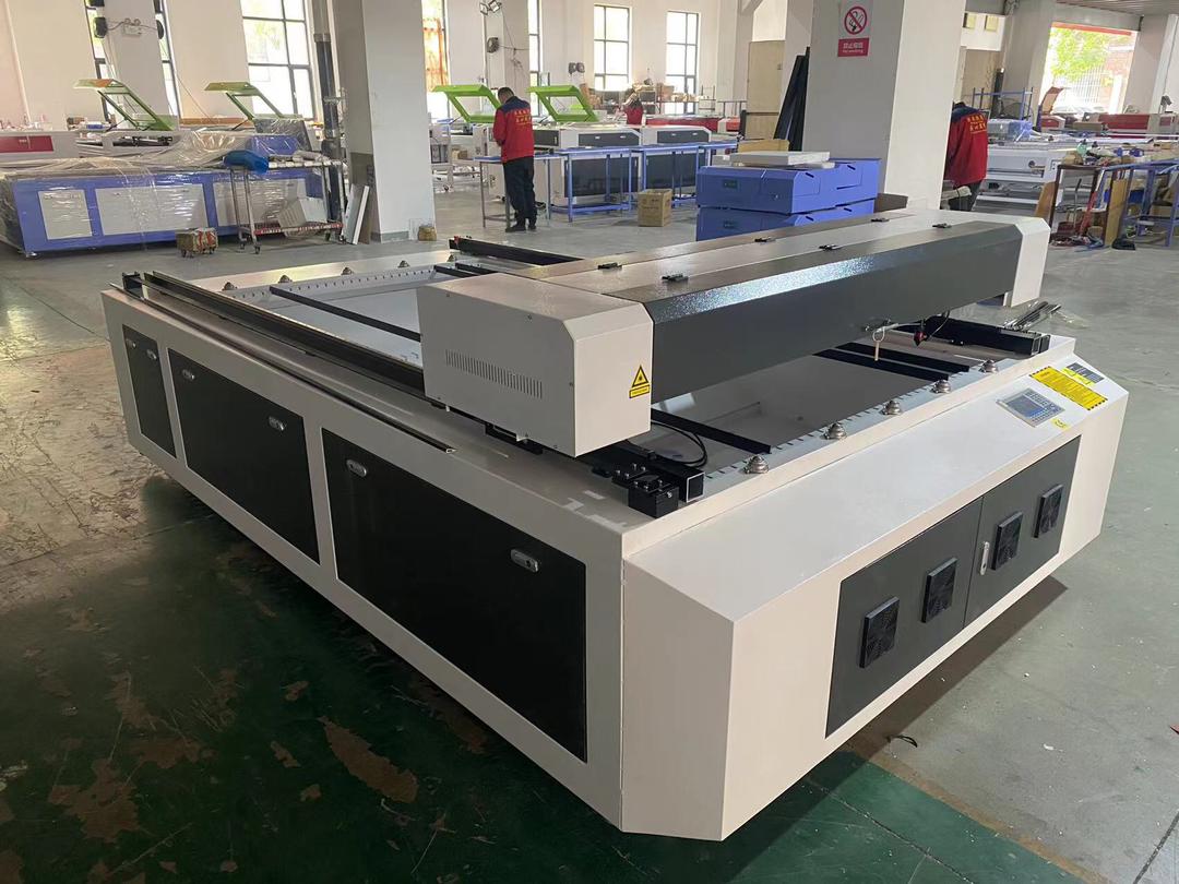MAQUINA LÁSER CNC PARA CORTE 1300 X 2500MM 150W - Imagen 3