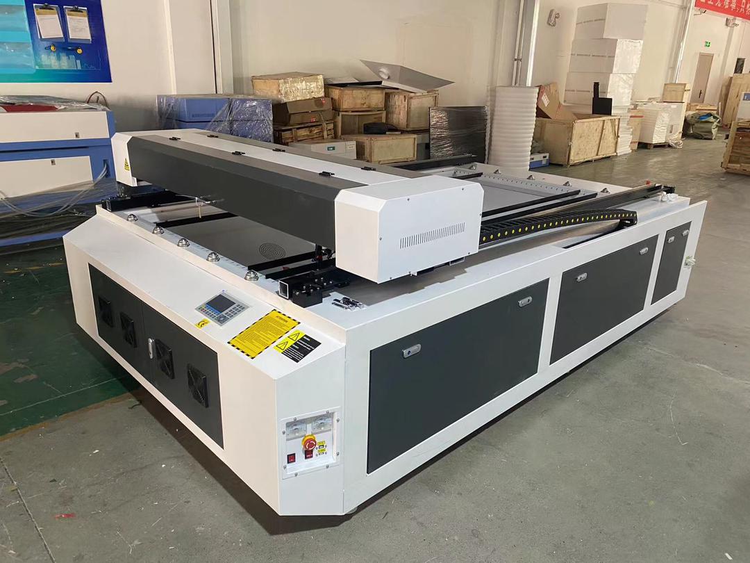 MAQUINA LÁSER CNC PARA CORTE 1300 X 2500MM 150W - Imagen 2